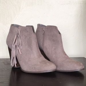 Carlos Santana taupe fringe booties